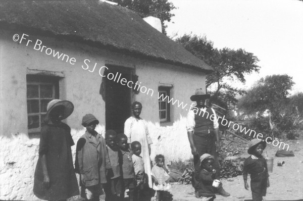 (N) GROUP OUTSIDE COTTAGE